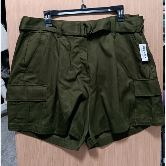 Old Navy Pants - Old Navy Size 16 Olive Green Ladies High-Waist Short Cargo Belted